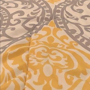 Meet your Posher, Casey